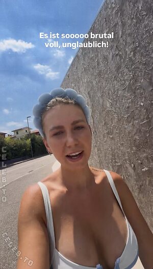 pamelaxbar photo