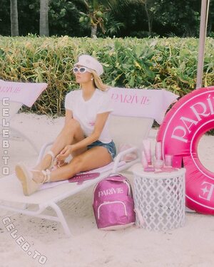 Paris Hilton Nude Leaked Photo #6