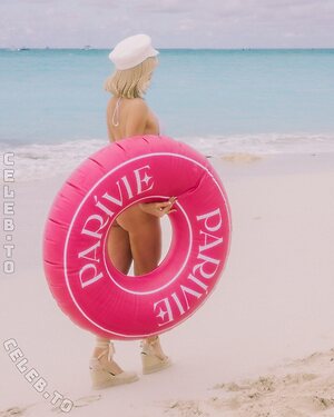 Paris Hilton Nude Leaked Photo #15