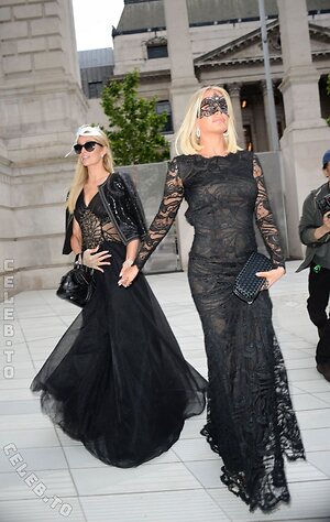 Paris Hilton Nude Leaked Photo #39