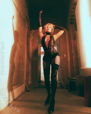 Paris Hilton Nude Leaked Photo #65