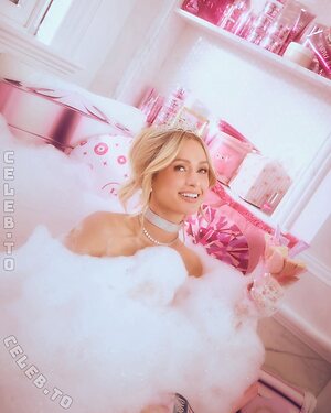 Paris Hilton Nude Leaked Photo #80