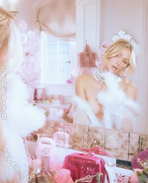 Paris Hilton Nude Leaked Photo #94