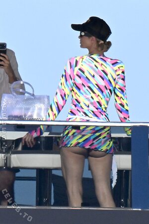 Paris Hilton photo