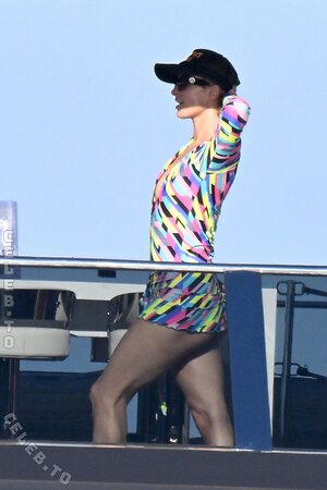 Paris Hilton photo