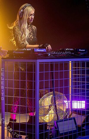 Paris Hilton photo