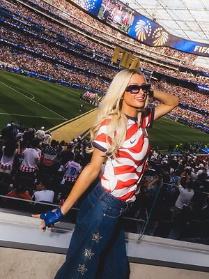 Paris Hilton leaked photo #295