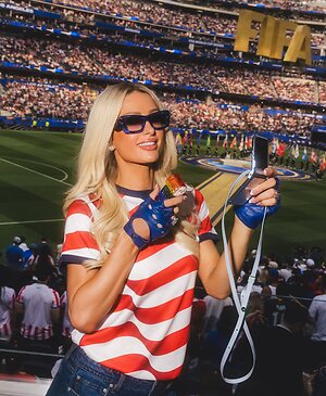 Paris Hilton leaked photo #300
