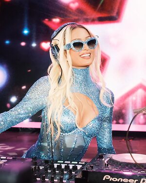 Paris Hilton leaked photo #360