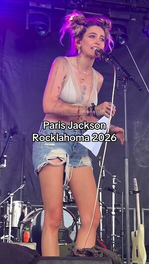 Paris Jackson leaked photo #4