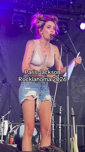Paris Jackson leaked photo #5