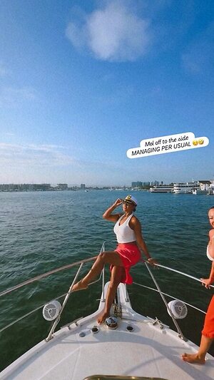 Parker McKenna Posey leaked photo #8