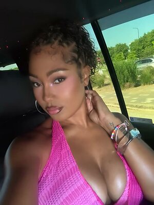 Parker McKenna Posey leaked photo #16