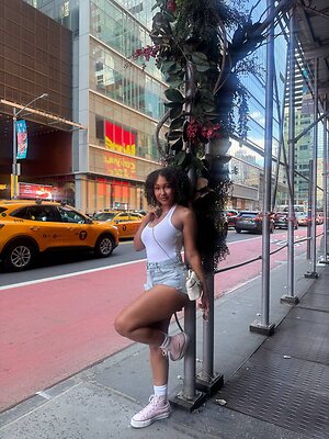 Parker McKenna Posey leaked photo #29