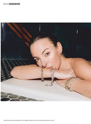 Pascale Bussieres leaked photo #8