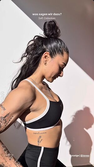 Paula Ahmadi Nude Leaked Photo #7