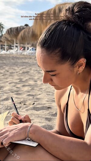 Paula Ahmadi Nude Leaked Photo #22