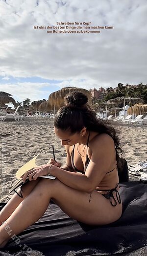 Paula Ahmadi Nude Leaked Photo #23