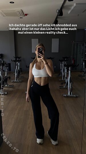 Paula Doeringer Nude Leaked Photo #47