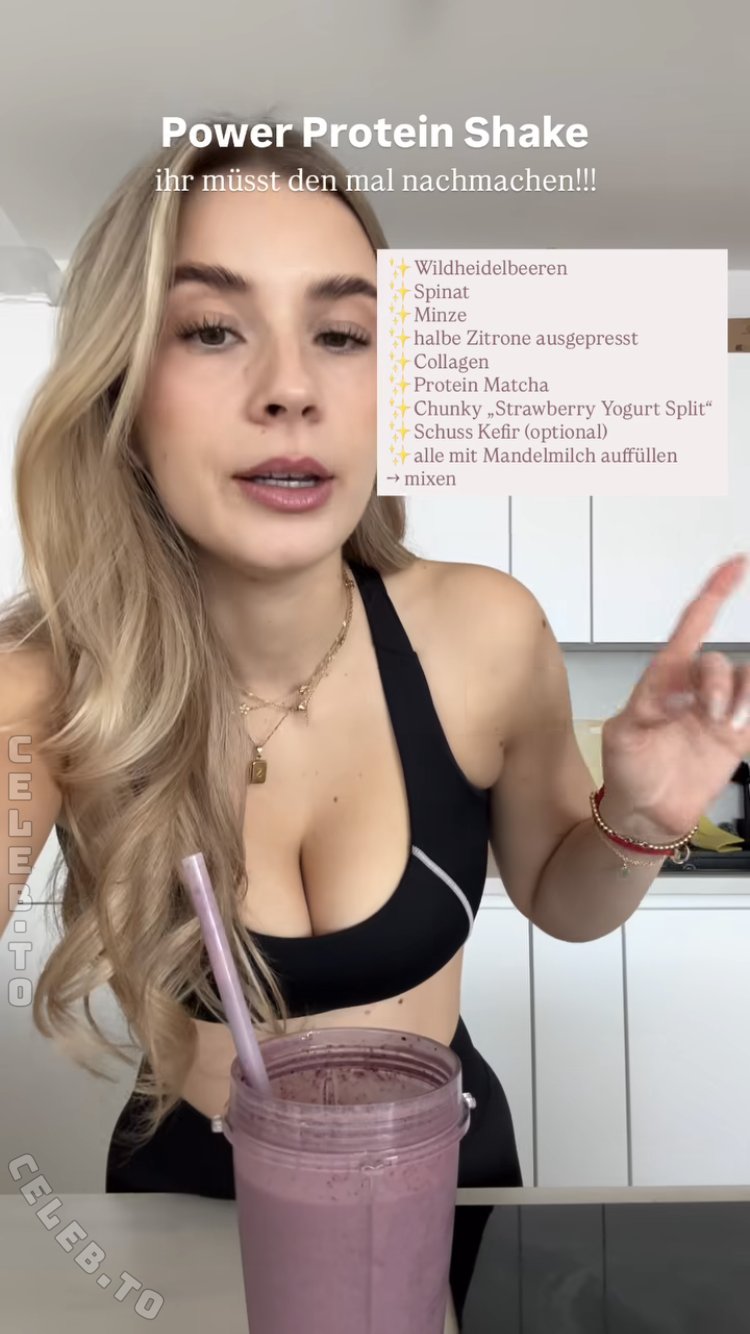 Paula Doeringer Nude Leaked Photos