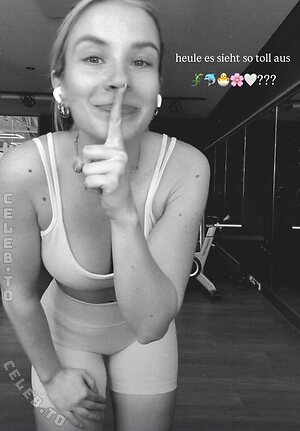 Paula Doeringer Nude Leaked Photo #78