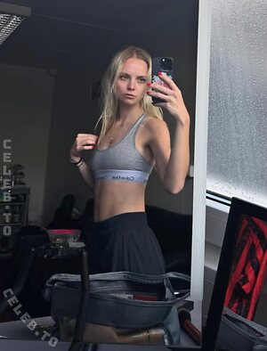 Paula Hartmann Nude Leaked Photo #2