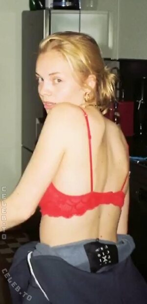 Paula Hartmann Nude Leaked Photo #6
