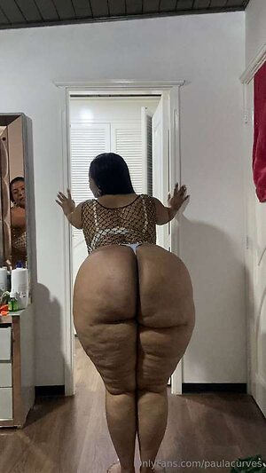 paula_curves leaked photo #41