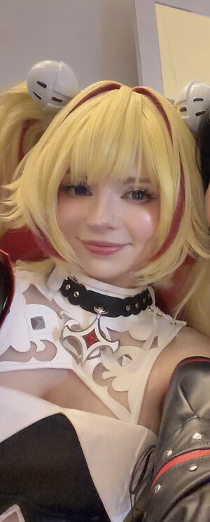 PeachMilky leaked photos