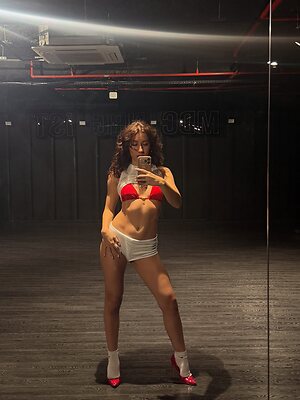 Pelinsu Kucukcesme leaked photo #6