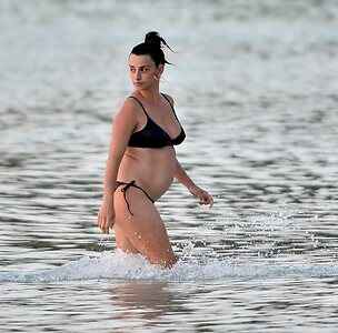 Penélope Cruz leaked photo #110