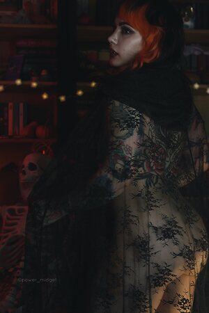 Peta Lloyd leaked photo #23