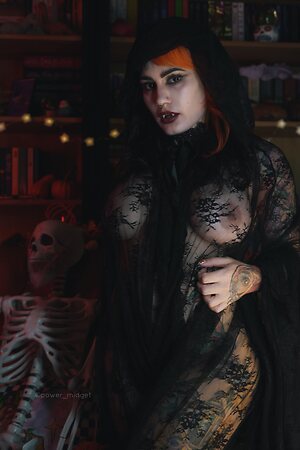 Peta Lloyd leaked photo #24