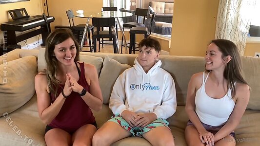 PetiteChloeMae photo