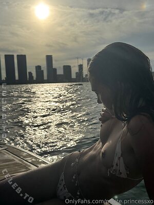 petite.princessxo photo