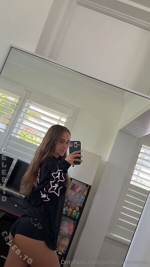 petite.princessxo Nude Leaked Photo #270