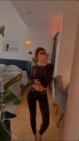 ph1line Nude Leaked Photo #16