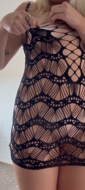 Phoebe Harris leaked photo #453