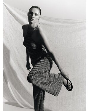 Phoebe Tonkin Hot leaked photo #4