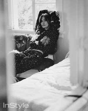 Phoebe Tonkin Hot leaked photo #12
