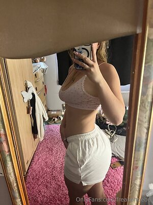 Phoebe leaked photo #87