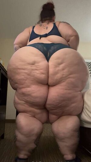 Phoenix leaked photo #2