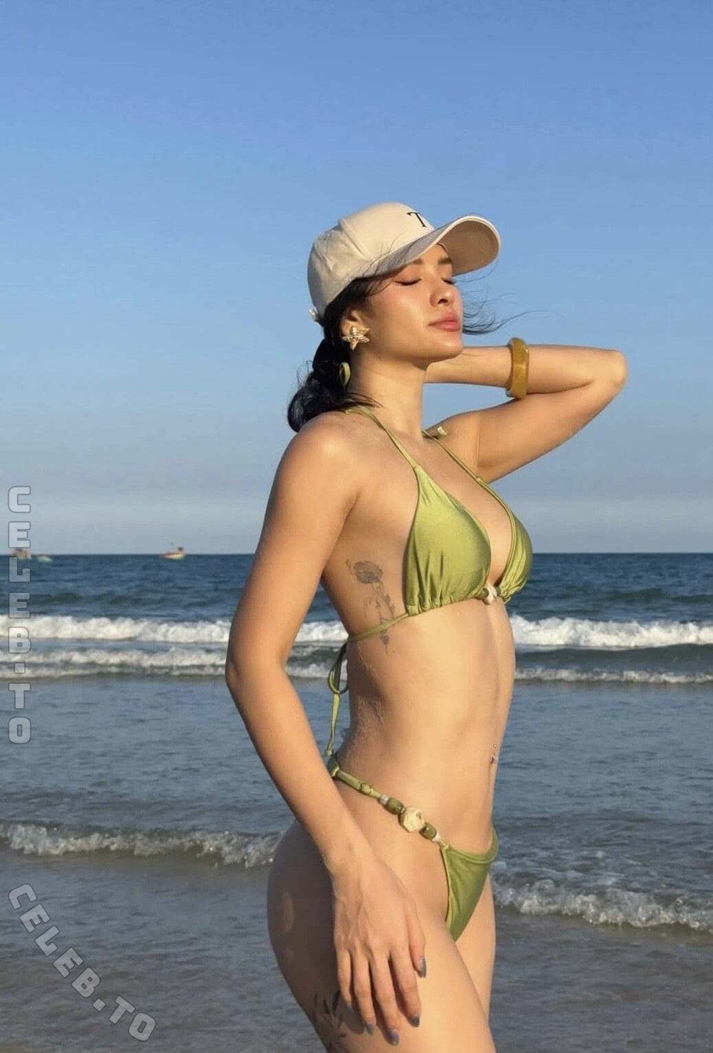Phuong Trinh Jolie photo