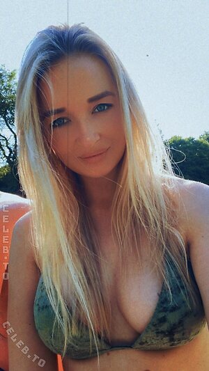 Pia Dheu Nude Leaked Photo #50