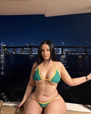 Pia-Maria Alessia photo