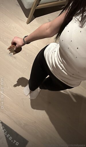 Pinkmilaaax photo