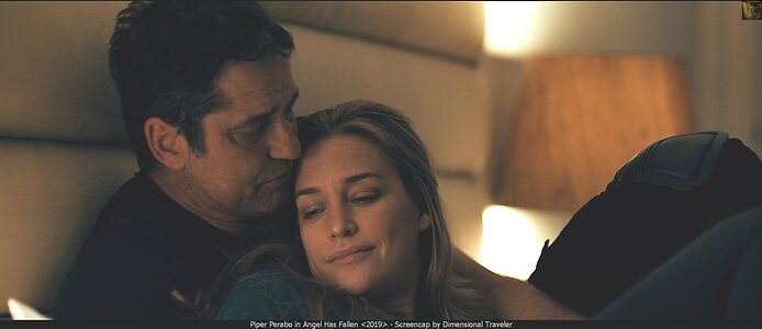 Piper Perabo leaked photo #9