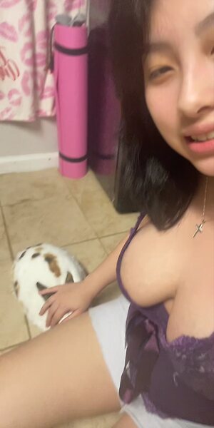 Pixie.housewife leaked photo #3