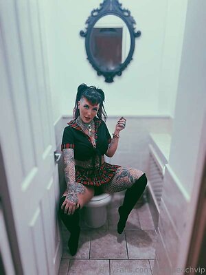 pixiepeachvip leaked photo #11