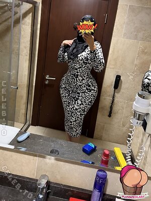 pLussizediLara photo